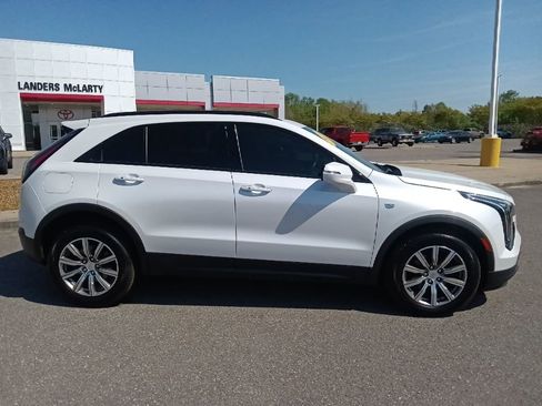 Used 2023 Cadillac XT4 Sport w/ Driver Assist Package FWD image 2