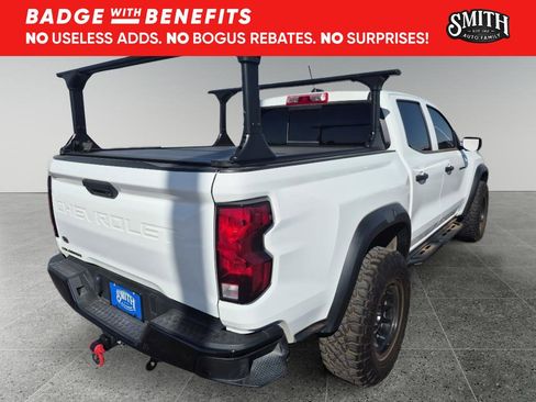 Used 2023 Chevrolet Colorado Trail Boss w/ Technology Package AWD/4WD image 4