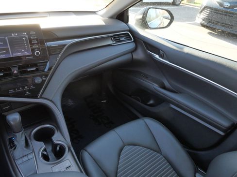 Certified 2024 Toyota Camry SE w/ Cold Weather Package FWD image 12