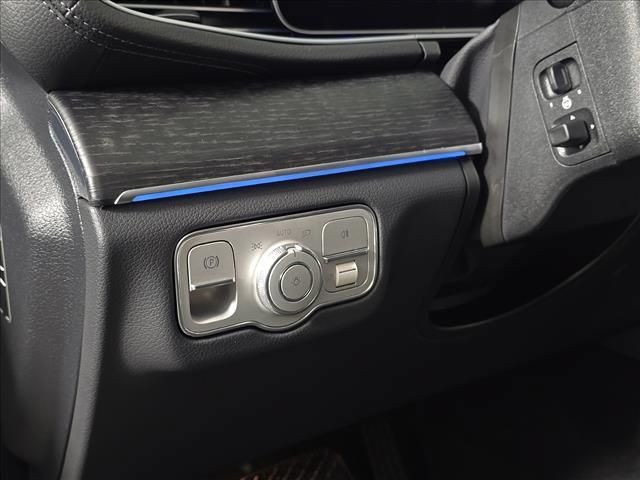 Used 2026 Mercedes-Benz GLS 450 4MATIC image 19