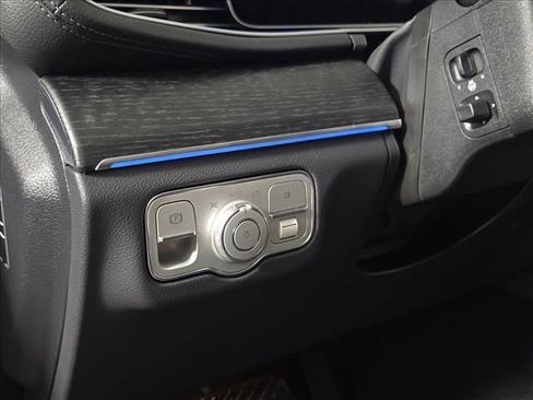 New 2026 Mercedes-Benz GLS 450 4MATIC image 19