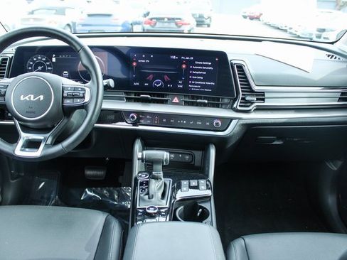 Used 2025 Kia Sportage SX image 17