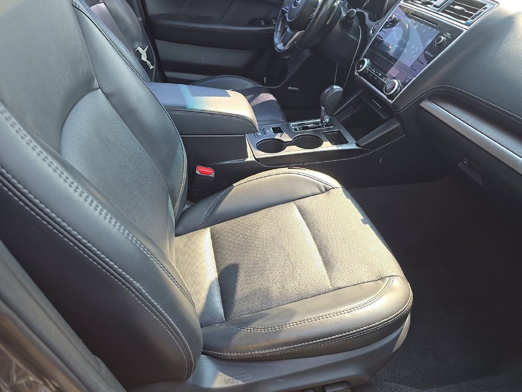 Used 2019 Subaru Outback 3.6R Limited w/ Popular Package #2 AWD/4WD image 5