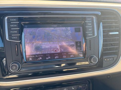 Used 2019 Volkswagen Beetle 2.0T Final Edition SEL image 7