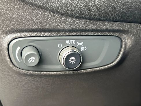 Used 2024 Chevrolet Equinox LT AWD/4WD image 17
