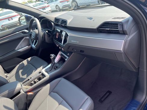 New 2025 Audi Q3 2.0T Premium image 12