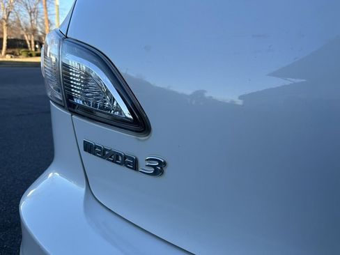 Used 2012 MAZDA MAZDA3 i Touring image 23