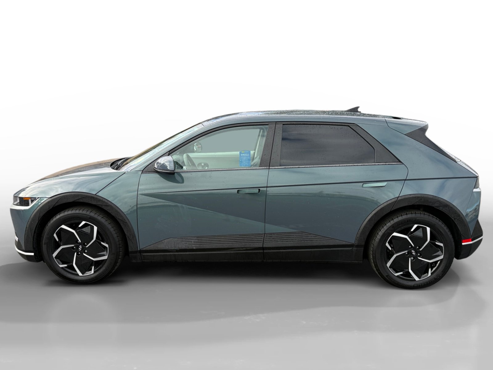 Used 2024 Hyundai Ioniq 5 SEL RWD image 2