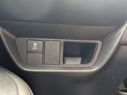 Certified 2025 Honda HR-V Sport image 23