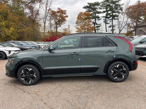 New 2025 Kia Niro Wind image 2