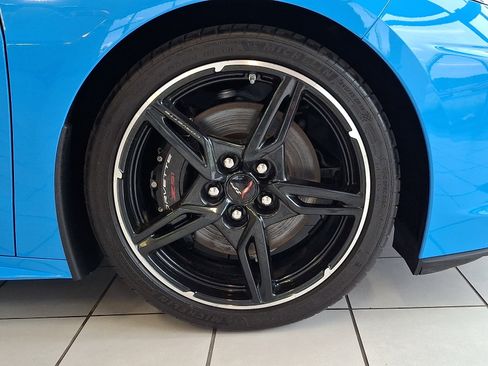 Used 2024 Chevrolet Corvette Stingray Premium Conv w/ Z51 Performance Package RWD image 8