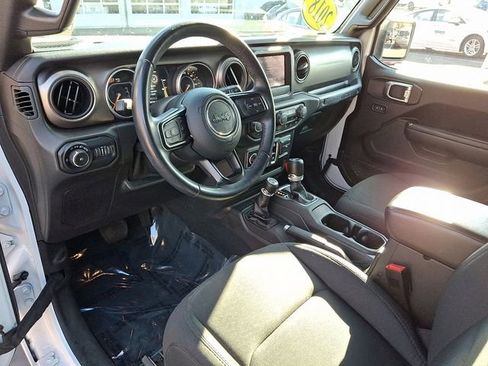 Used 2018 Jeep Wrangler Sport S image 11