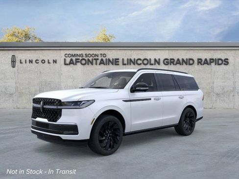 New 2026 Lincoln Navigator Reserve w/ Jet Appearance Package AWD/4WD image 1