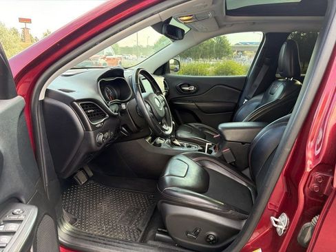 Used 2020 Jeep Cherokee Trailhawk w/ Comfort/Convenience Group AWD/4WD image 10