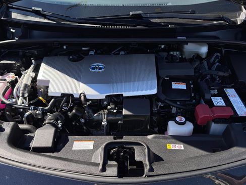 Used 2021 Toyota Prius Prime LE image 29