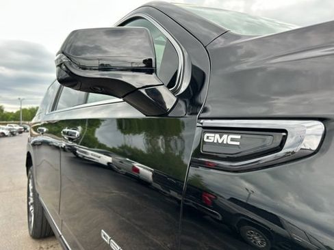 Used 2024 GMC Yukon XL Denali Ultimate w/ LPO, Floor Liner Package AWD/4WD image 19