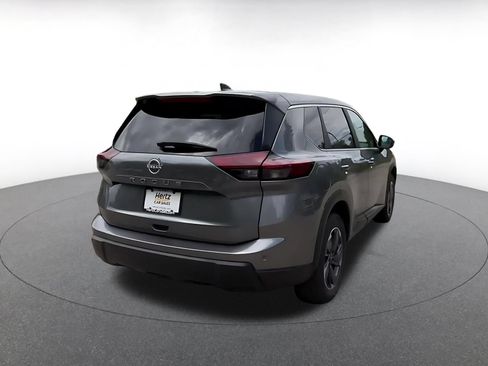 Used 2025 Nissan Rogue SV FWD image 14