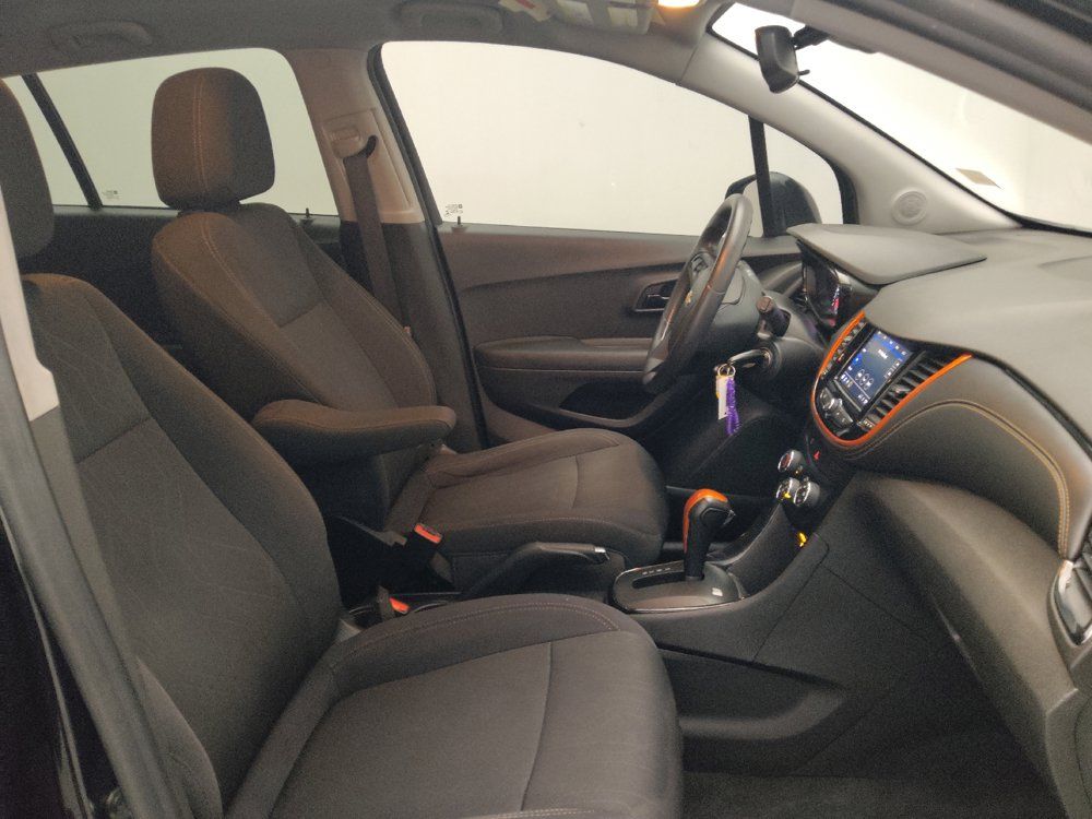 Used 2020 Chevrolet Trax LT FWD image 21