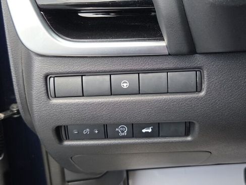 Used 2024 Nissan Rogue SL w/ SL Premium Package FWD image 27