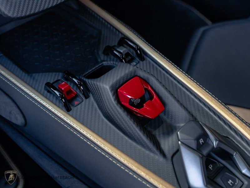 Used 2025 Lamborghini Revuelto AWD/4WD image 23
