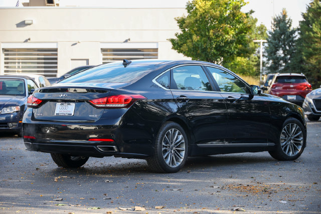 Used 2015 Hyundai Genesis 3.8 w/ Option Group 03 AWD/4WD image 25
