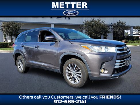 Used 2019 Toyota Highlander XLE image 1