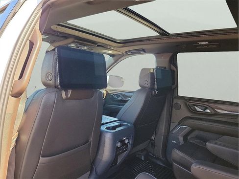 Used 2023 GMC Yukon Denali image 12