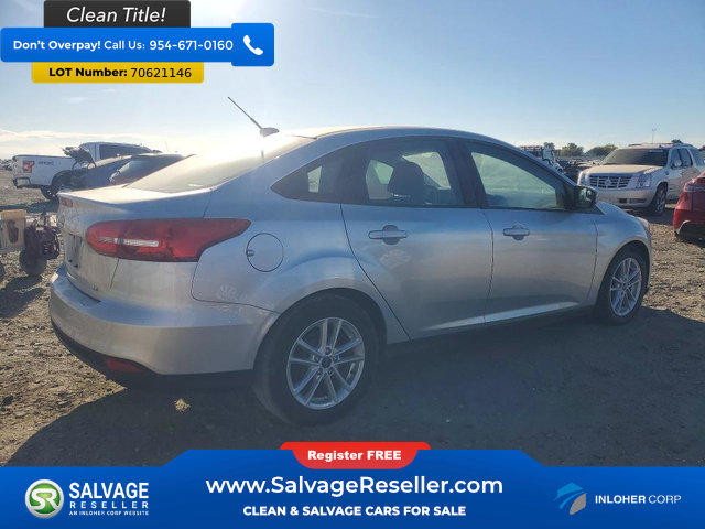 Used 2017 Ford Focus SE FWD image 4