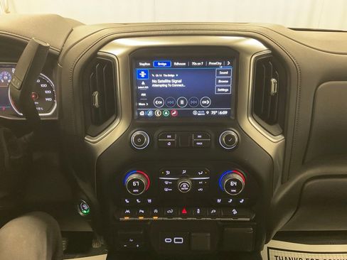 Used 2022 Chevrolet Silverado 1500 LTZ w/ LTZ Premium Package AWD/4WD image 12