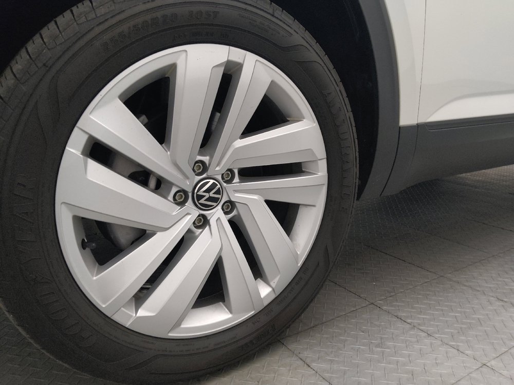 Used 2023 Volkswagen Atlas Cross Sport SE FWD image 31