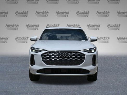 Used 2025 Audi Q5 Premium w/ Premium Plus AWD/4WD image 3