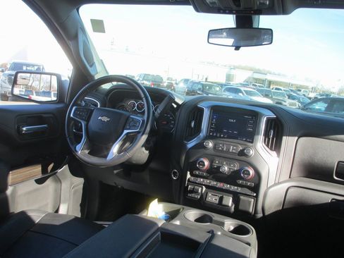 Certified 2021 Chevrolet Silverado 1500 LT w/ Z71 Off-Road Package image 21