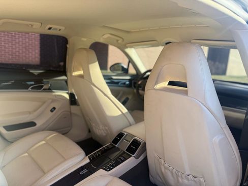 Used 2016 Porsche Panamera S image 37