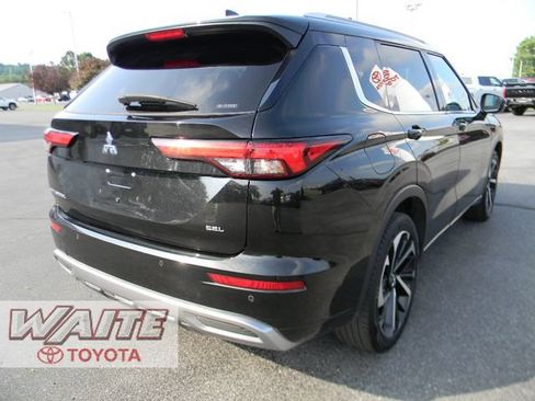 Used 2022 Mitsubishi Outlander SEL AWD/4WD image 2