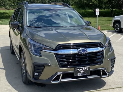 Used 2025 Subaru Ascent Touring image 8