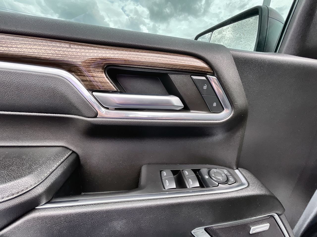 Used 2024 Chevrolet Silverado 1500 RST w/ Convenience Package II AWD/4WD image 23