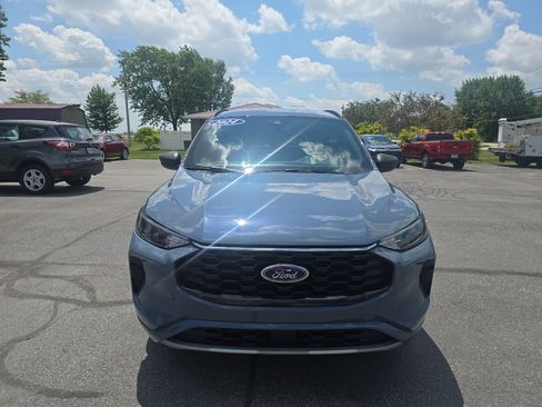 Used 2024 Ford Escape ST-Line w/ Equipment Group 301A FWD image 3