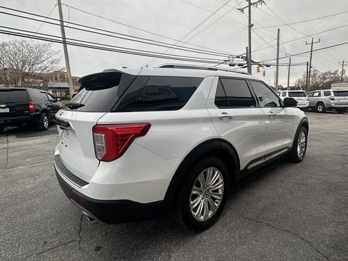 Used 2021 Ford Explorer Limited w/ Equipment Group 301A image 4