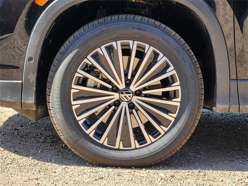 New 2025 Volkswagen Tiguan S image 10
