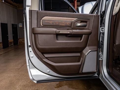 Used 2026 RAM 3500 Longhorn AWD/4WD image 30