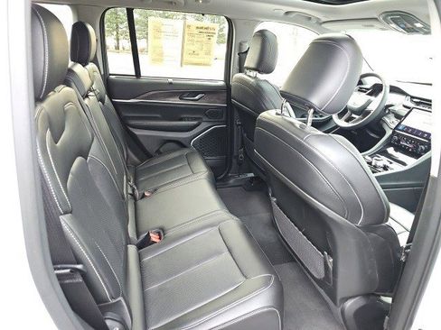 Used 2022 Jeep Grand Cherokee Limited 4xe w/ Luxury Tech Group II image 16