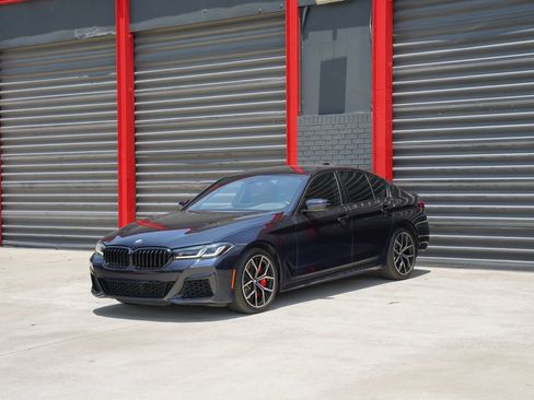 Used 2023 BMW 540i w/ M Sport Package RWD image 1