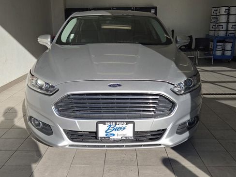 Used 2015 Ford Fusion SE w/ Equipment Group 201A image 2