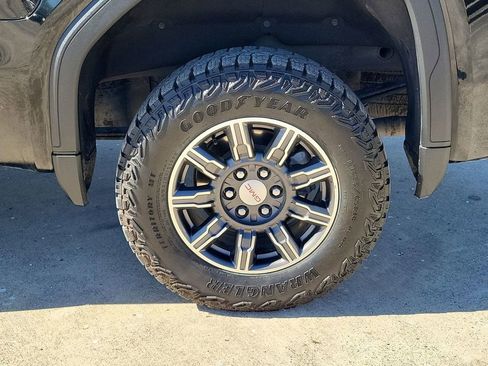 Used 2024 GMC Sierra 1500 AT4 w/ Technology Package image 19