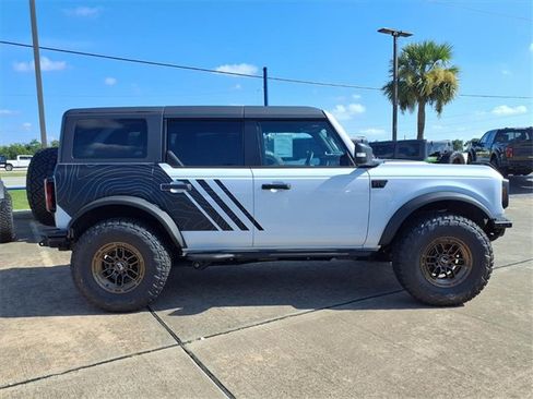 New 2025 Ford Bronco Badlands image 10
