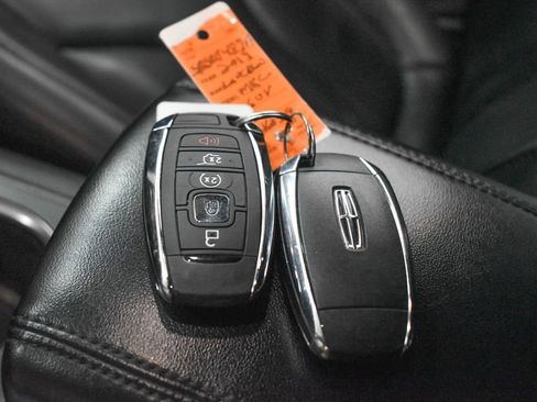 Used 2019 Lincoln MKC Select w/ Select Plus Package image 25