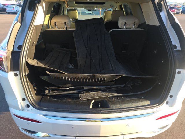 Used 2023 Buick Enclave Avenir w/ Avenir Technology Package AWD/4WD image 18