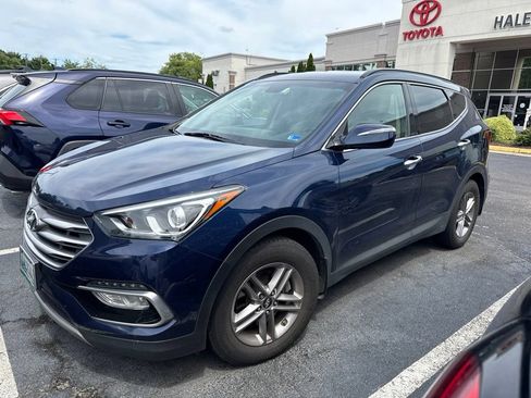 Used 2017 Hyundai Santa Fe Sport FWD image 4