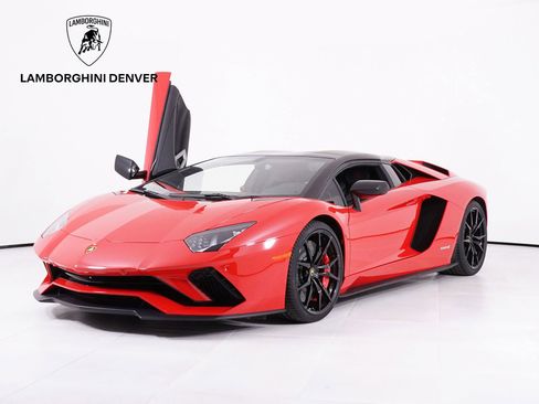 Used 2019 Lamborghini Aventador S AWD/4WD image 12