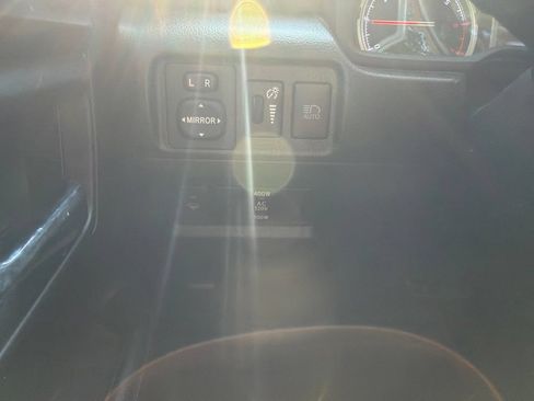 Used 2021 Toyota 4Runner TRD Off-Road AWD/4WD image 16